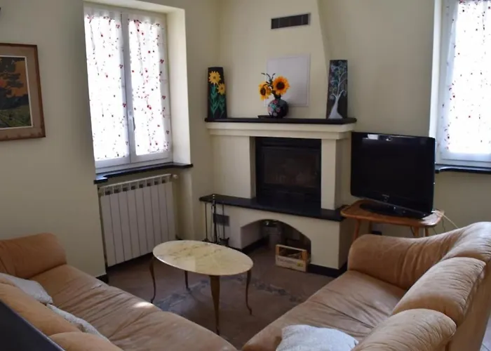 Il Girasole - Casa In Pietra Nel Borgo Di Ottano 아파트